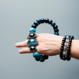 Which hand to wear spiritual bracelets?